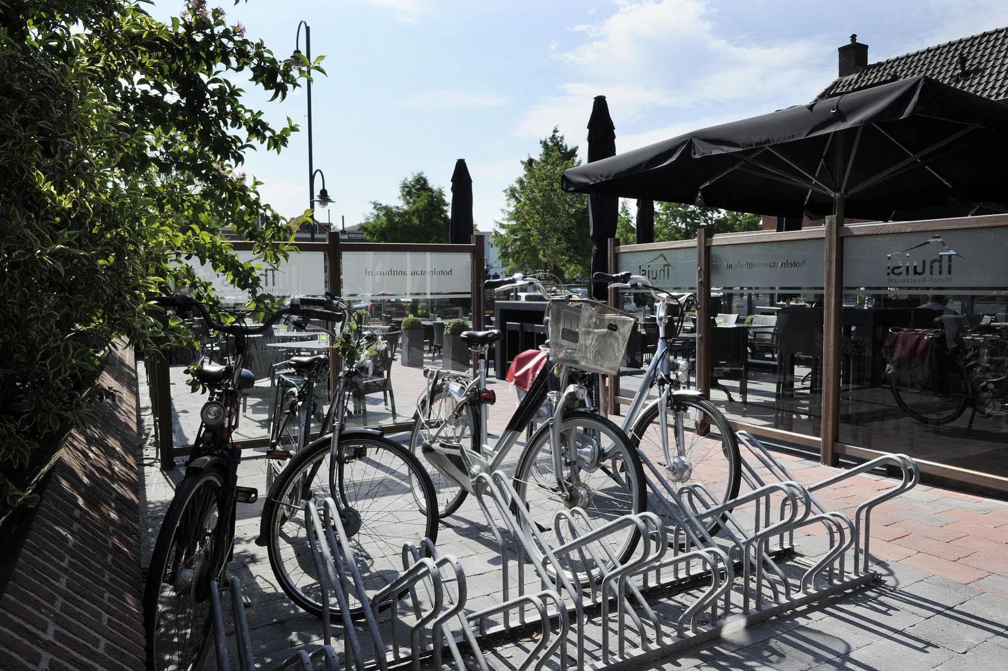 Hotel-Restaurant Thuis! Dinteloord Экстерьер фото